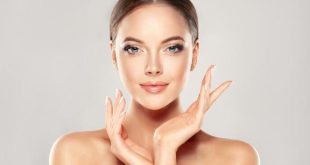 آیا استفاده روزانه از گلاب برای پوست ضرر دارد؟